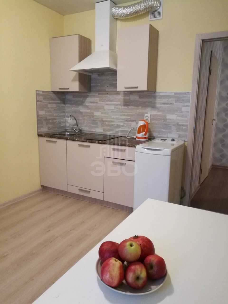 однокомнатная квартира в Санкт-Петербурге по адресу: Крыленко ул., 1, к.3