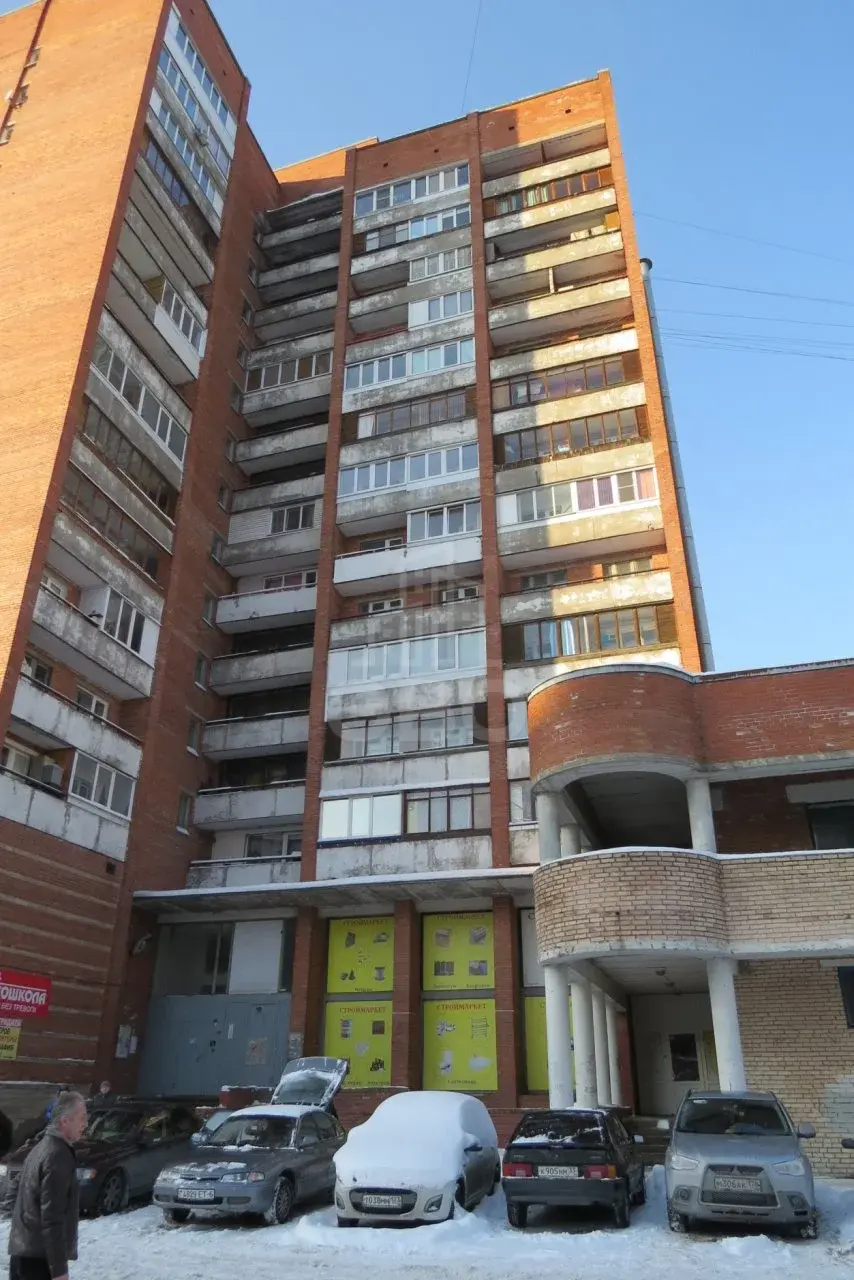 комната в Санкт-Петербурге по адресу: Ударников пр-кт., 36