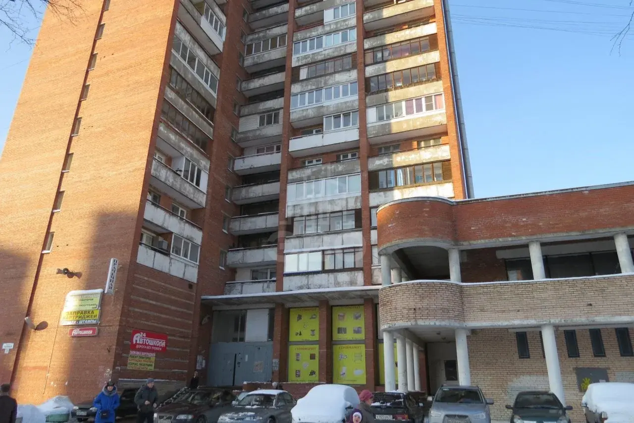 комната в Санкт-Петербурге по адресу: Ударников пр-кт., 36