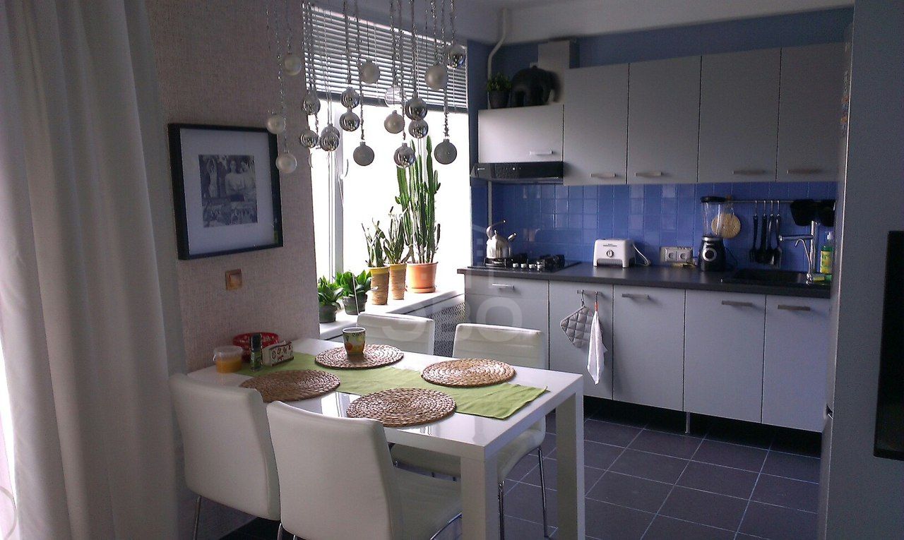 трехкомнатная квартира в Санкт-Петербурге по адресу: Науки пр-кт., 31