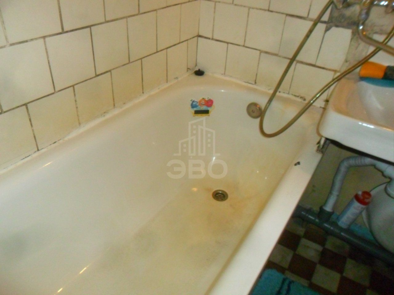 трехкомнатная квартира в Санкт-Петербурге по адресу: Брянцева ул., 12