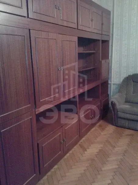 трехкомнатная квартира в Санкт-Петербурге по адресу: Суворовский 56