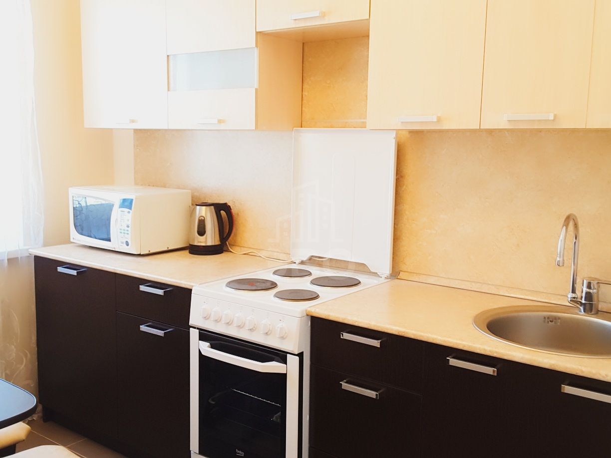 однокомнатная квартира в Санкт-Петербурге по адресу: Голландская ул., 6