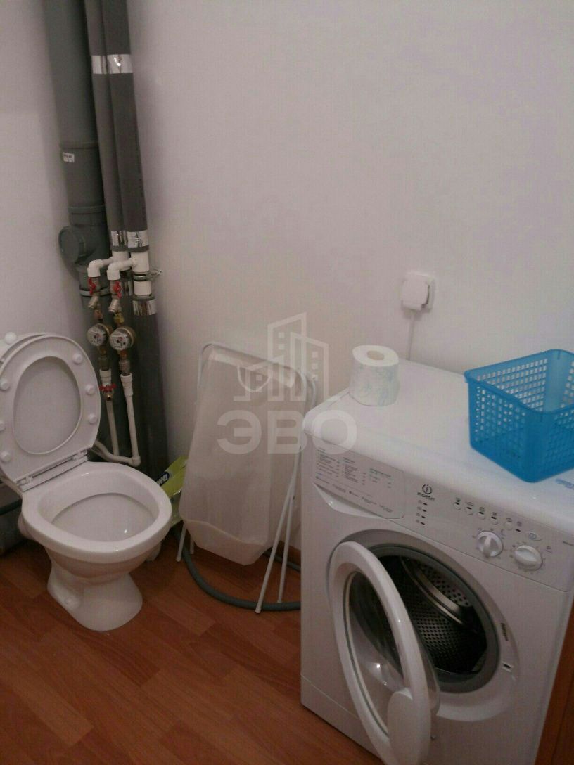 однокомнатная квартира в Санкт-Петербурге по адресу: Федора Абрамова ул., 16, к.1