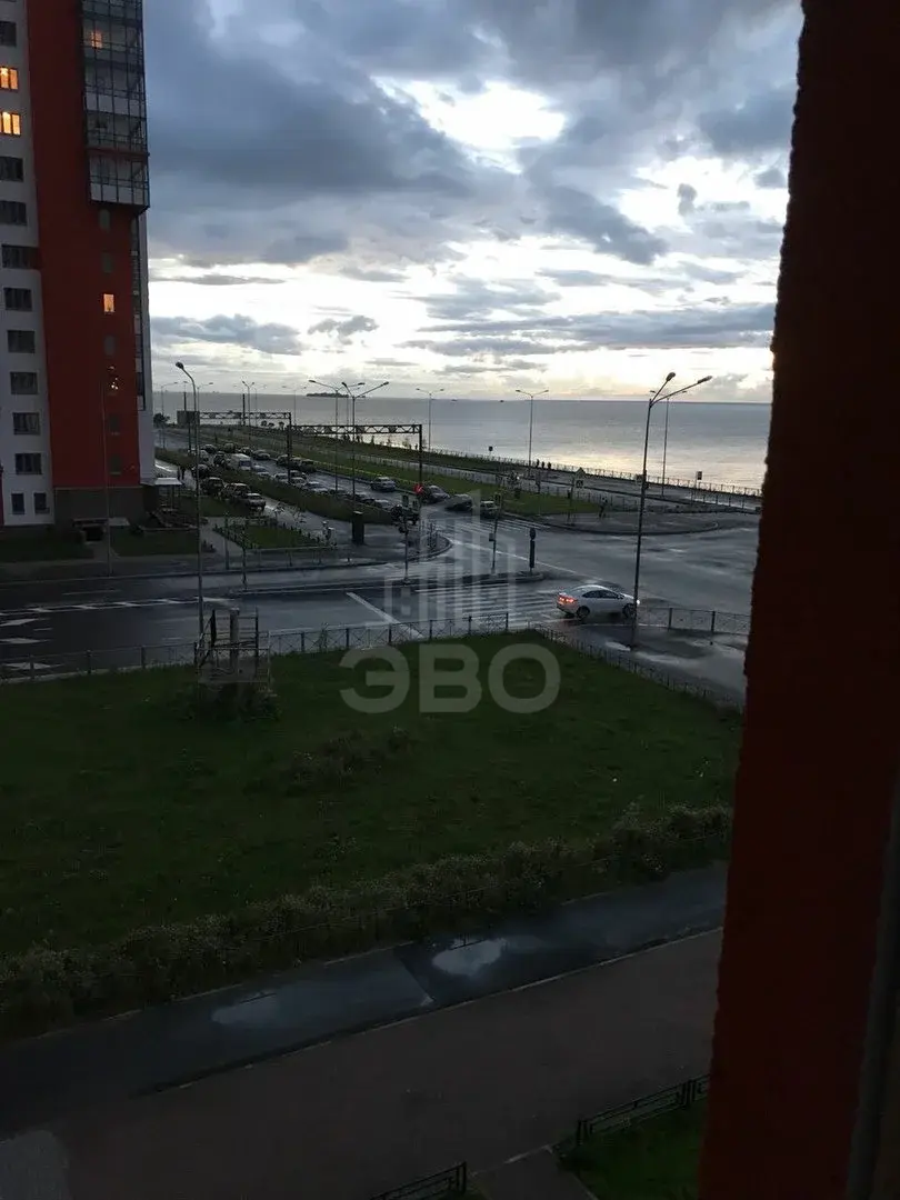 однокомнатная квартира в Санкт-Петербурге по адресу: Маршала Казакова ул., 82, к 1