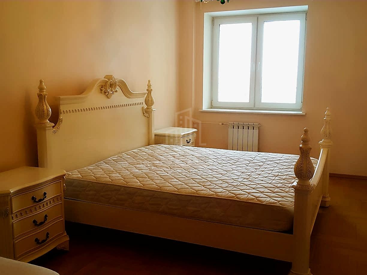 трехкомнатная квартира в Санкт-Петербурге по адресу: Бутлерова ул., 40