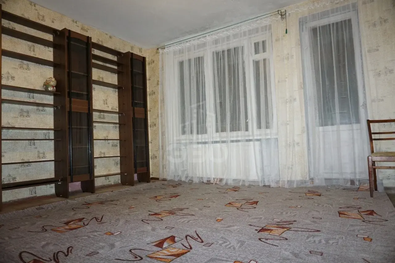 трехкомнатная квартира в Санкт-Петербурге по адресу: Ивана Фомина ул., 7