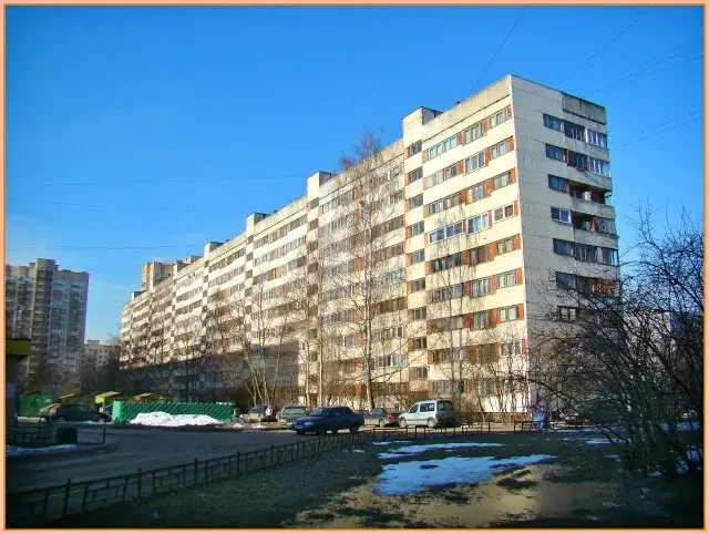 трехкомнатная квартира в Санкт-Петербурге по адресу: Ивана Фомина ул., 7