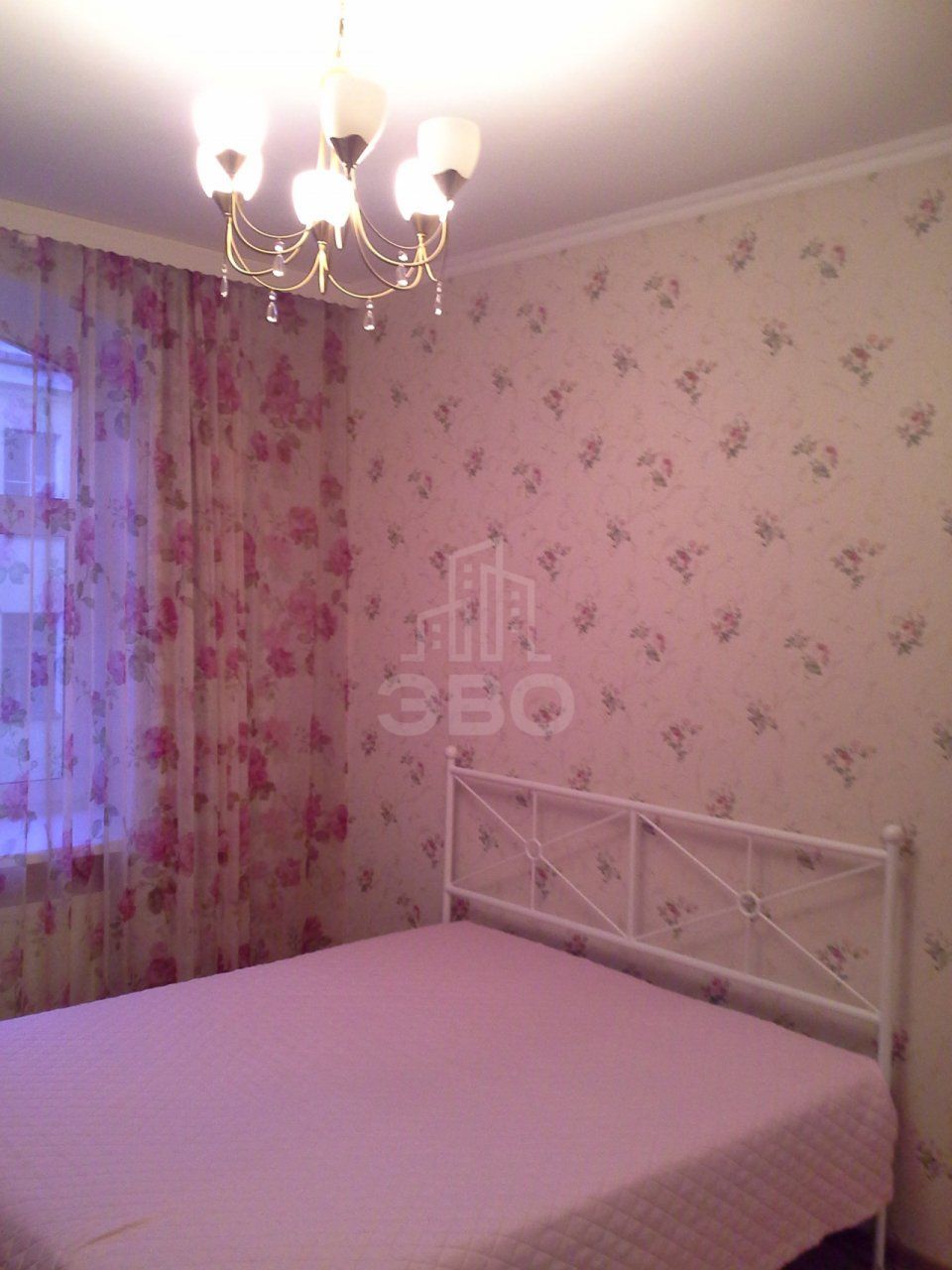 трехкомнатная квартира в Санкт-Петербурге по адресу: Кутузова наб., 30