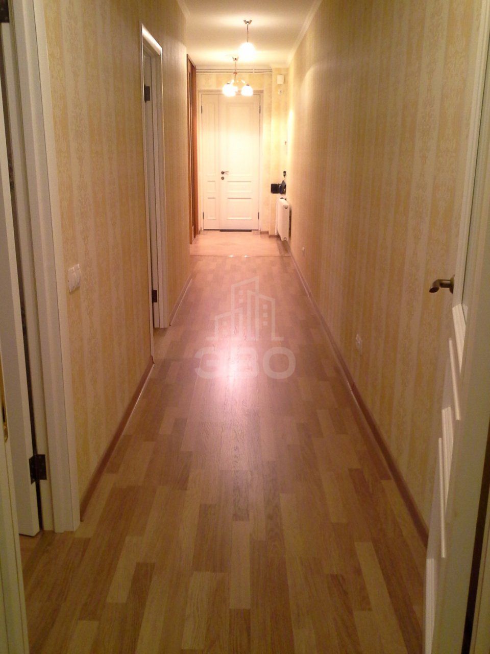 трехкомнатная квартира в Санкт-Петербурге по адресу: Кутузова наб., 30