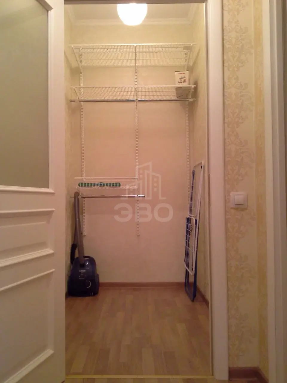 трехкомнатная квартира в Санкт-Петербурге по адресу: Кутузова наб., 30