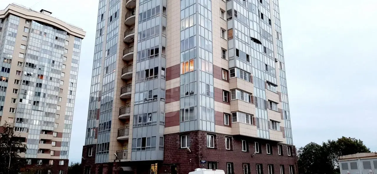 однокомнатная квартира в Санкт-Петербурге по адресу: Октябрьская наб., 126, к 2