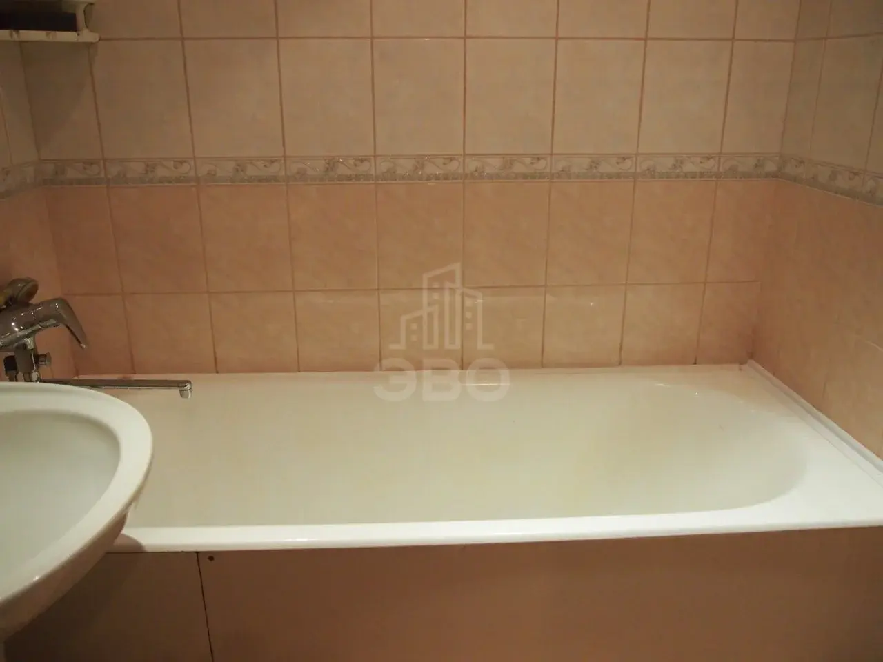 трехкомнатная квартира в Санкт-Петербурге по адресу: Дмитрия Устинова ул., 1, к А