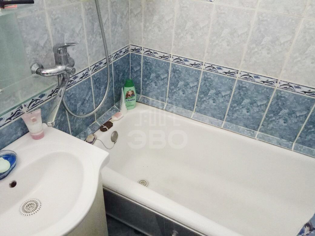 комната в Санкт-Петербурге по адресу: Маршала Новикова ул., 1, к 1