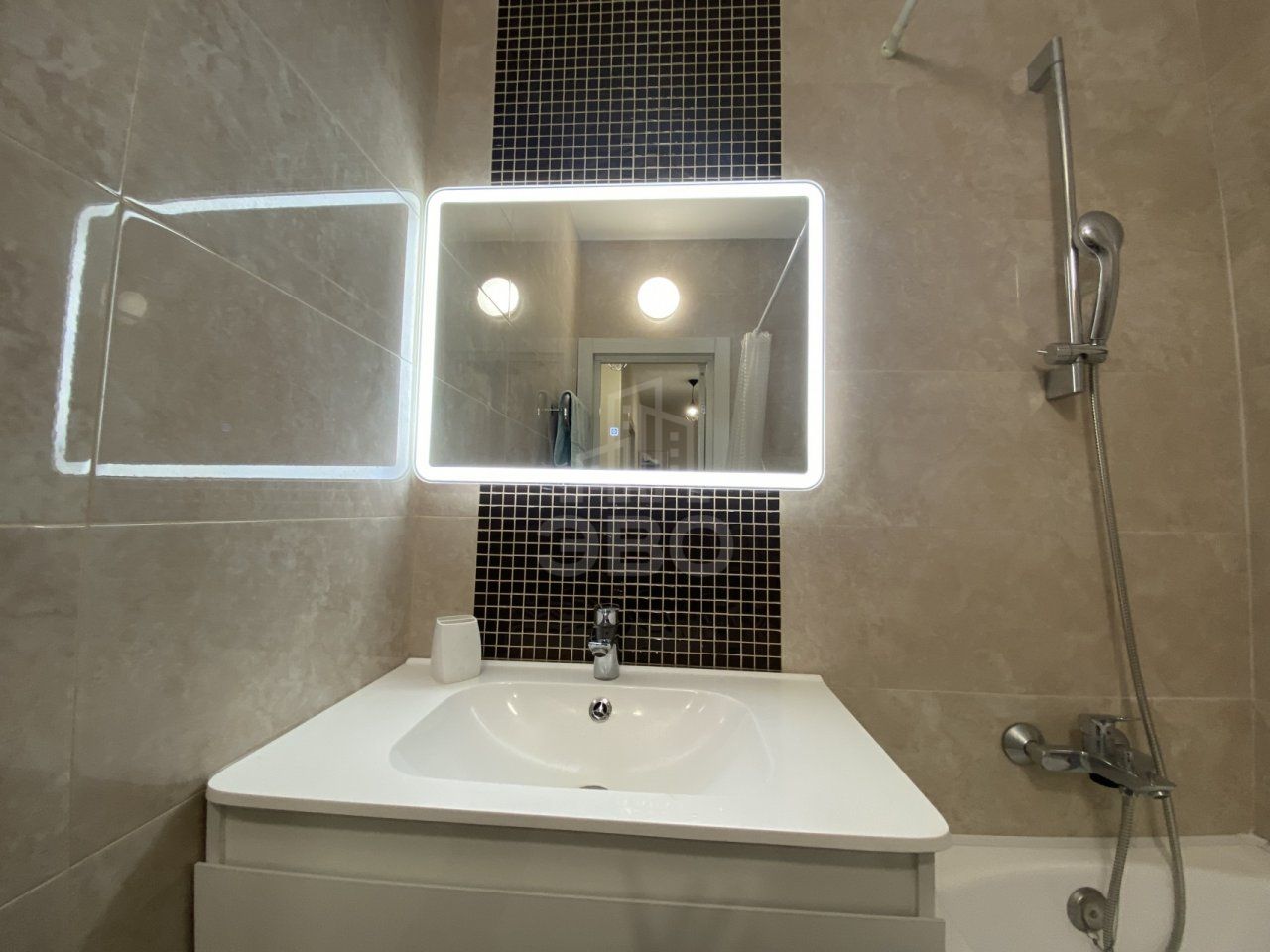 однокомнатная квартира в Санкт-Петербурге по адресу: Кременчугская ул., 21, к 3