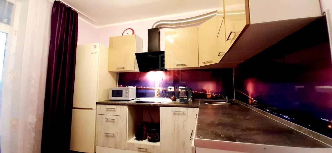 однокомнатная квартира в Санкт-Петербурге по адресу: Кременчугская ул., 21, к 3