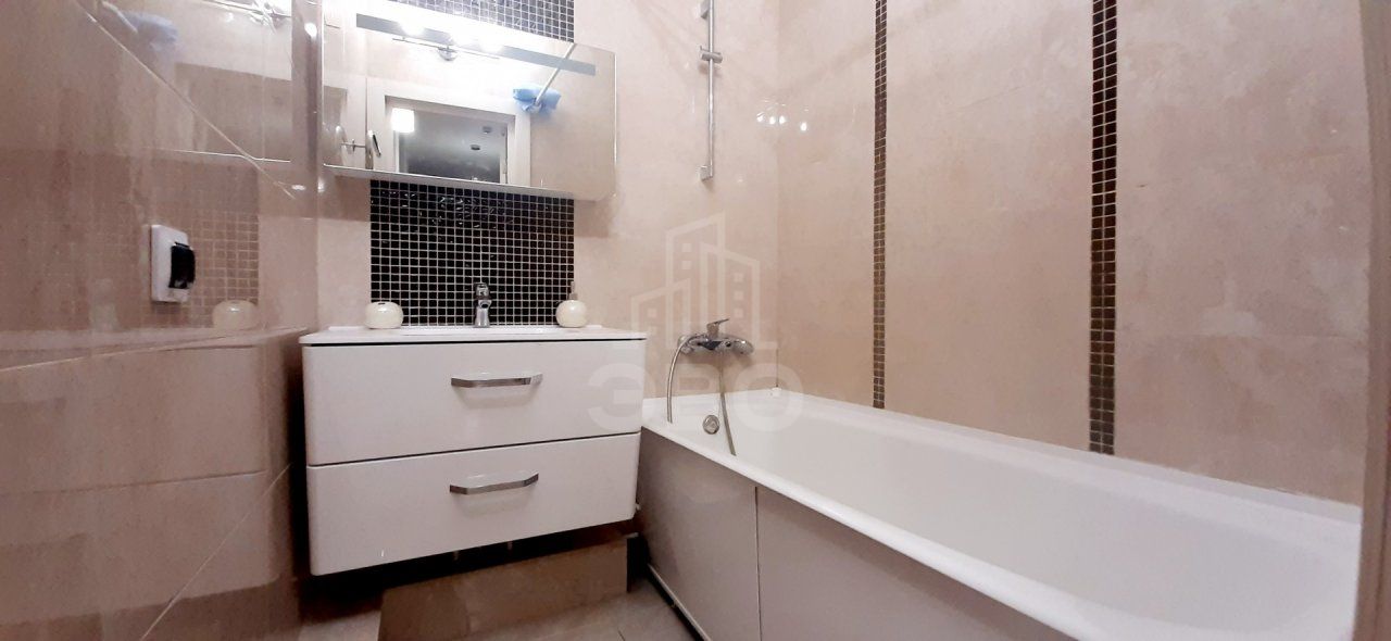 однокомнатная квартира в Санкт-Петербурге по адресу: Кременчугская ул., 21, к 3