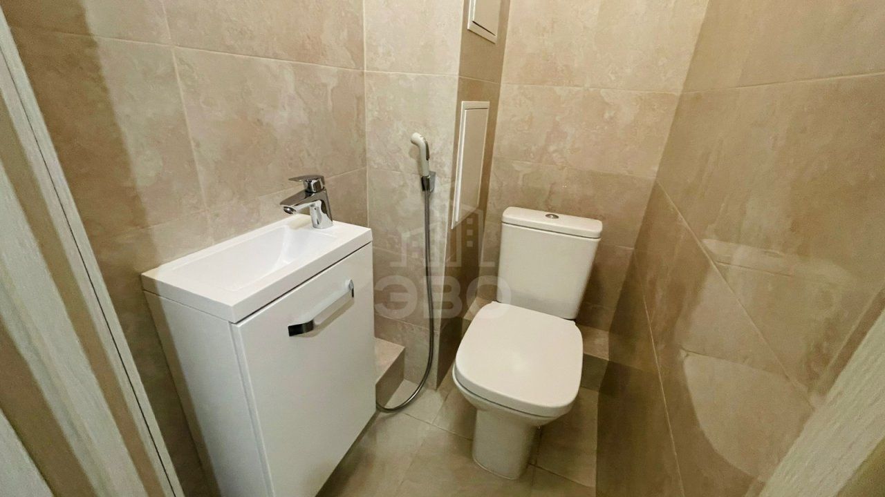 однокомнатная квартира в Санкт-Петербурге по адресу: Кременчугская ул., 21, к 3