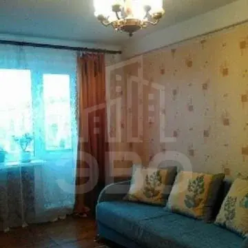 комната в Санкт-Петербурге по адресу: Коммуны ул., 28, к 2