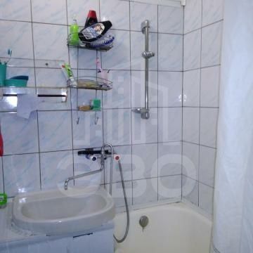 комната в Санкт-Петербурге по адресу: Коммуны ул., 28, к 2