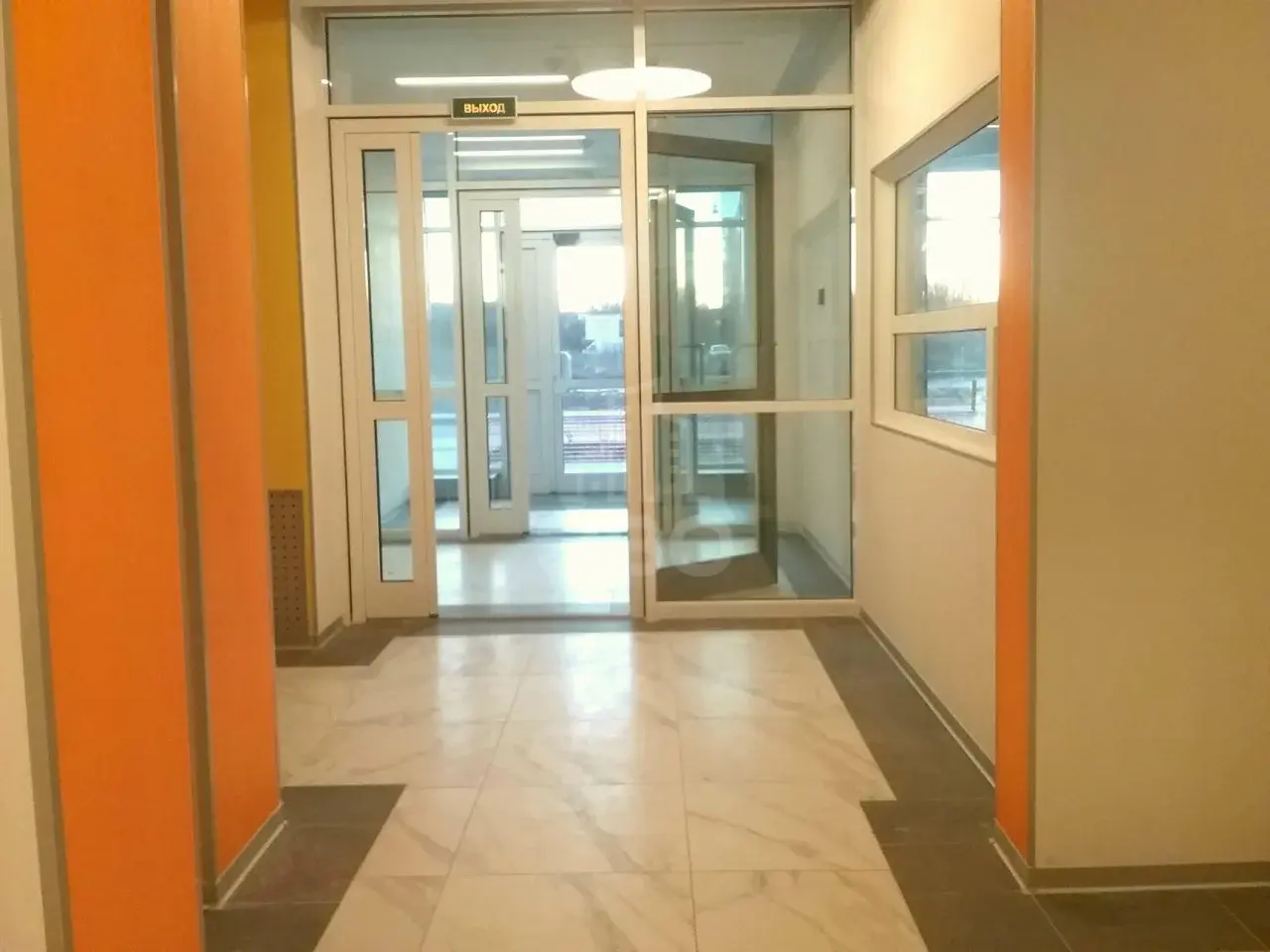 двухкомнатная квартира в Санкт-Петербурге по адресу: Среднерогатская ул., 11