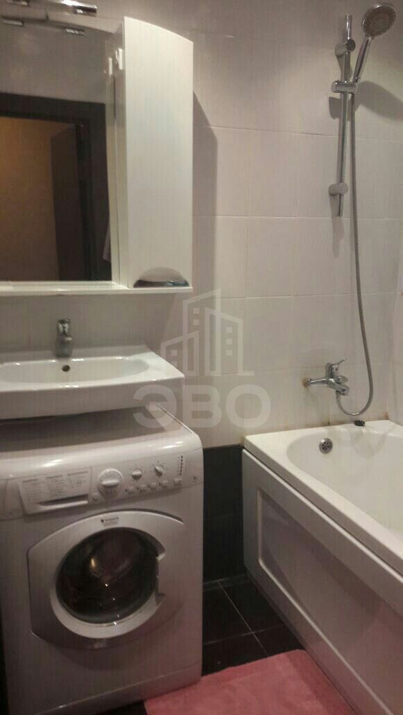 трехкомнатная квартира в Санкт-Петербурге по адресу: Обуховской Обороны пр-кт., 138