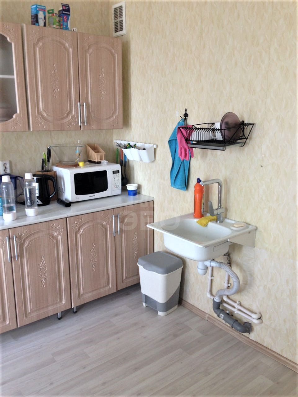 трехкомнатная квартира в Санкт-Петербурге по адресу: Федора Абрамова ул., 19, к 1