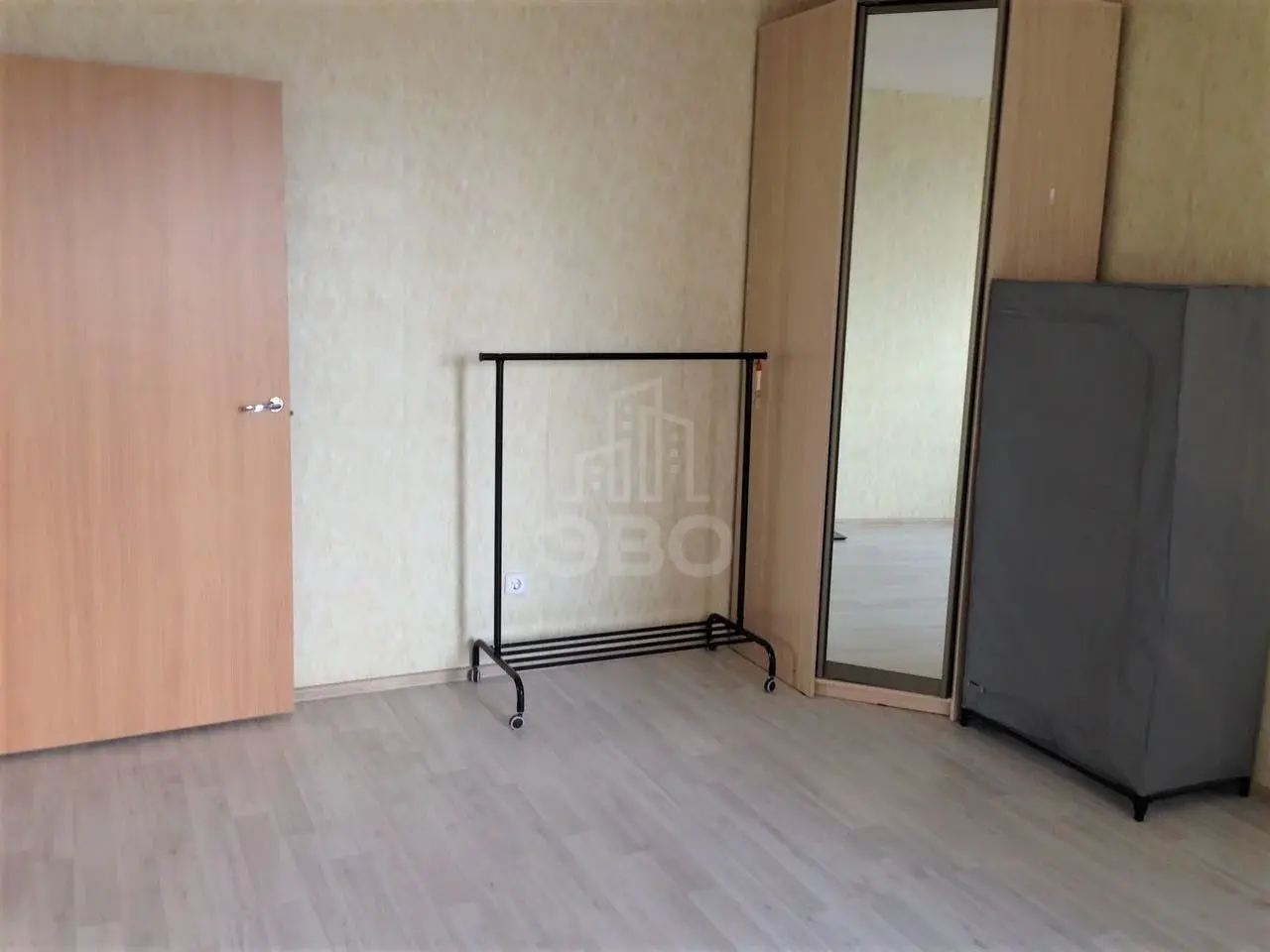 трехкомнатная квартира в Санкт-Петербурге по адресу: Федора Абрамова ул., 19, к 1