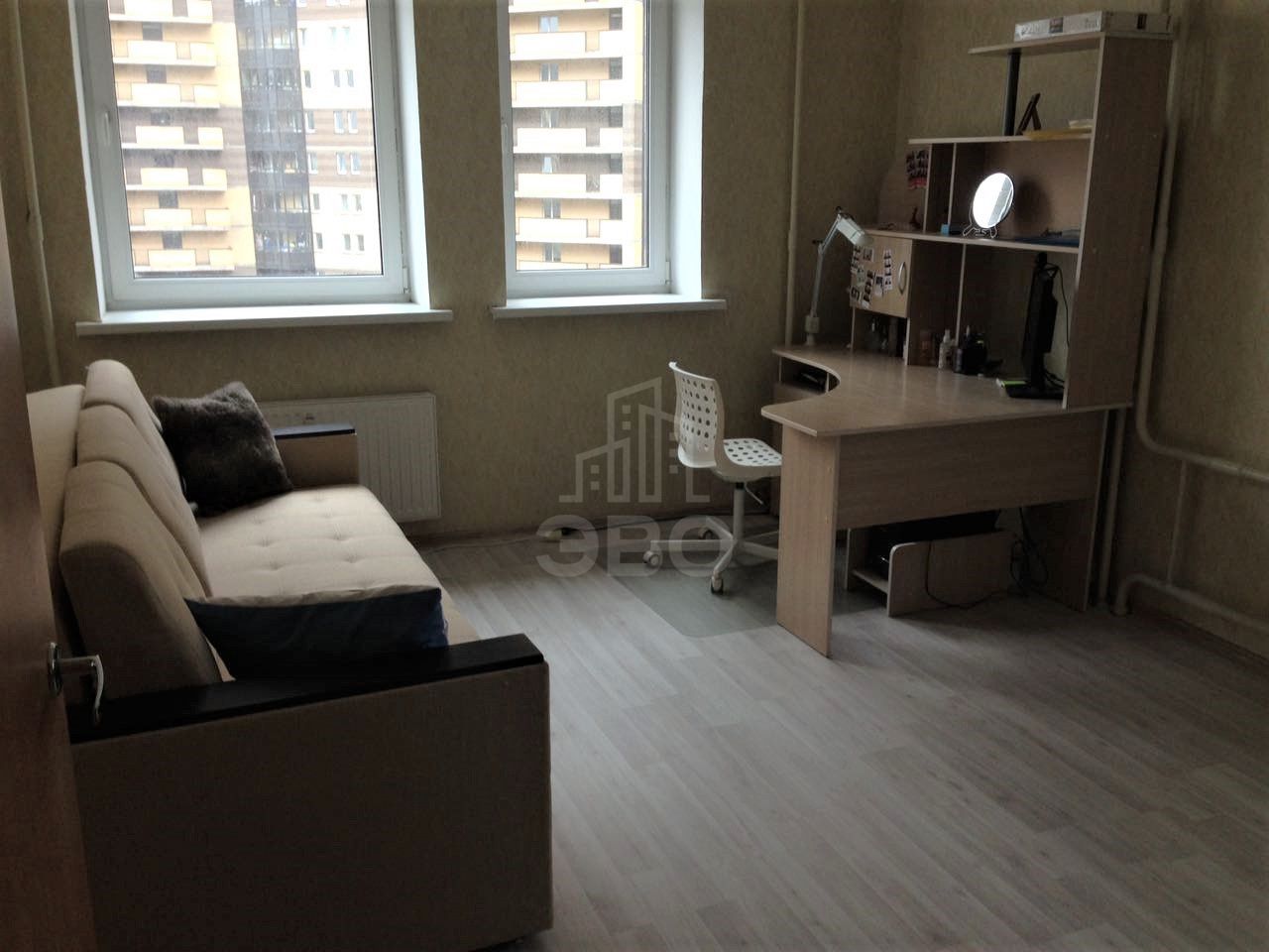 трехкомнатная квартира в Санкт-Петербурге по адресу: Федора Абрамова ул., 19, к 1