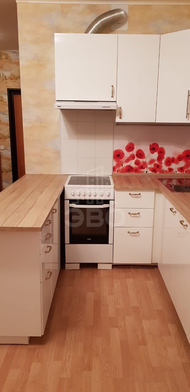 однокомнатная квартира в Санкт-Петербурге по адресу: Шоссе в Лаврики ул., 83