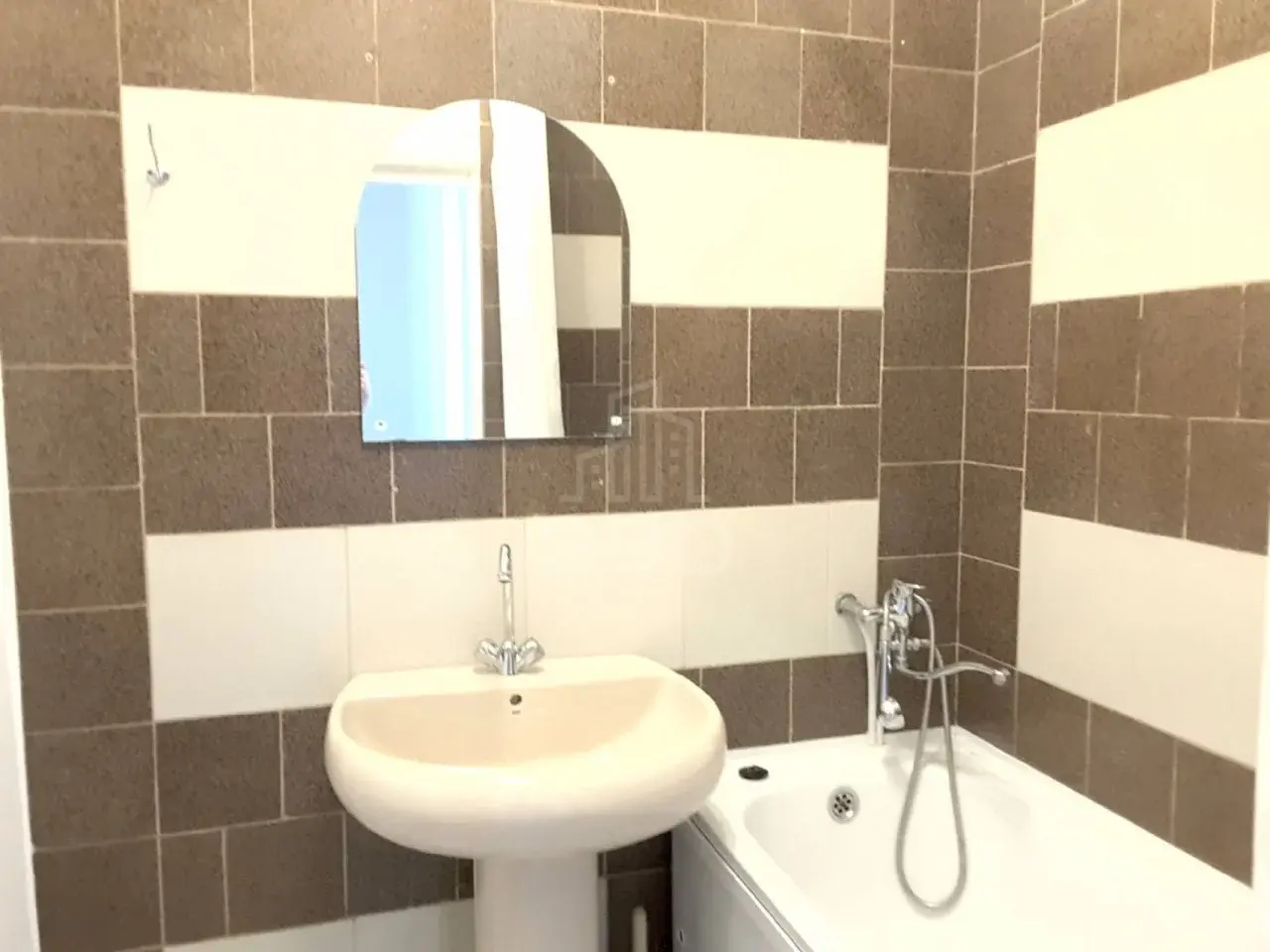 однокомнатная квартира в Санкт-Петербурге по адресу: Парашютная ул., 17, к 1