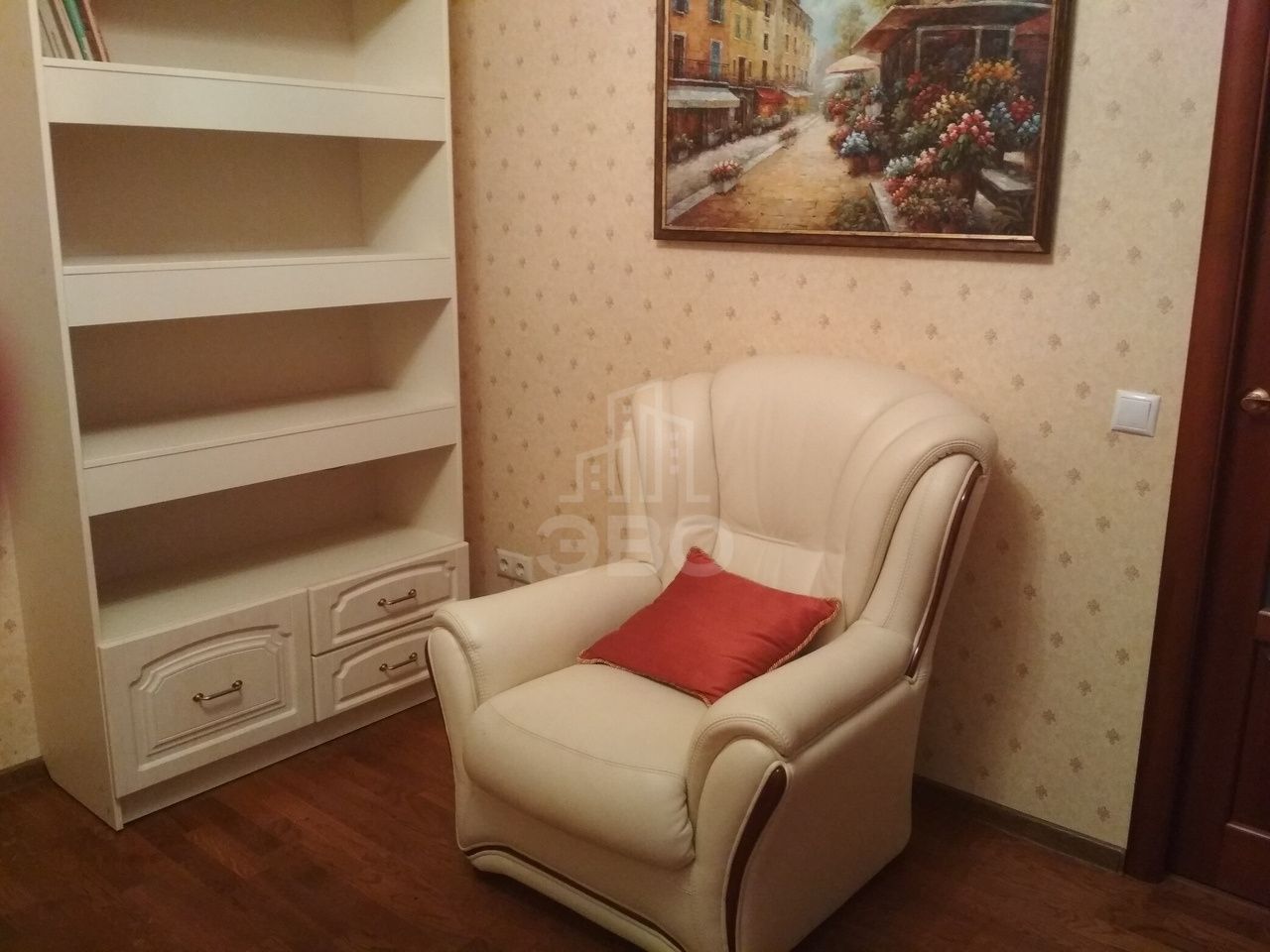 трехкомнатная квартира в Санкт-Петербурге по адресу: Олеко Дундича ул., 39, к 1