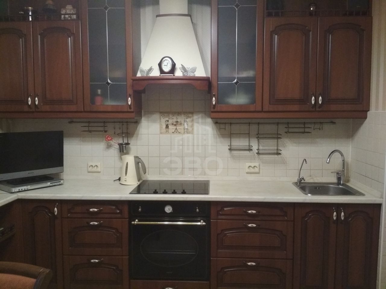 трехкомнатная квартира в Санкт-Петербурге по адресу: Олеко Дундича ул., 39, к 1