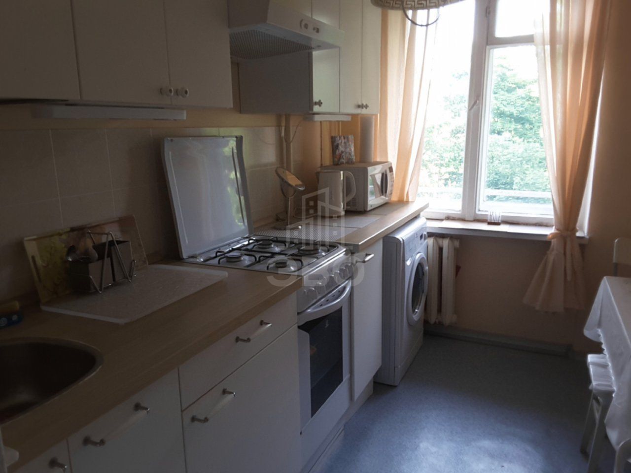 однокомнатная квартира в Санкт-Петербурге по адресу: Новоизмайловский проспект, 22, к 1