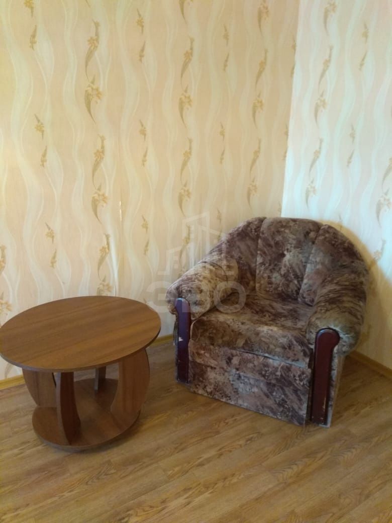 трехкомнатная квартира в Санкт-Петербурге по адресу: Михаила Дудина ул., 23, к 1