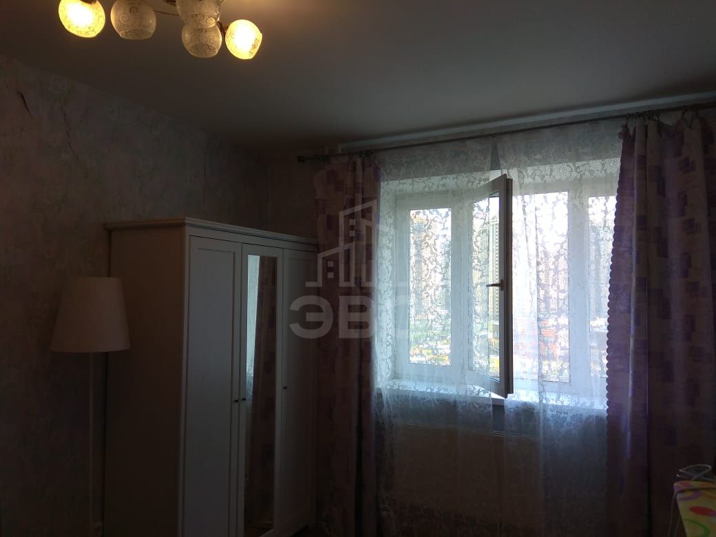 трехкомнатная квартира в Санкт-Петербурге по адресу: Михаила Дудина ул., 23, к 1