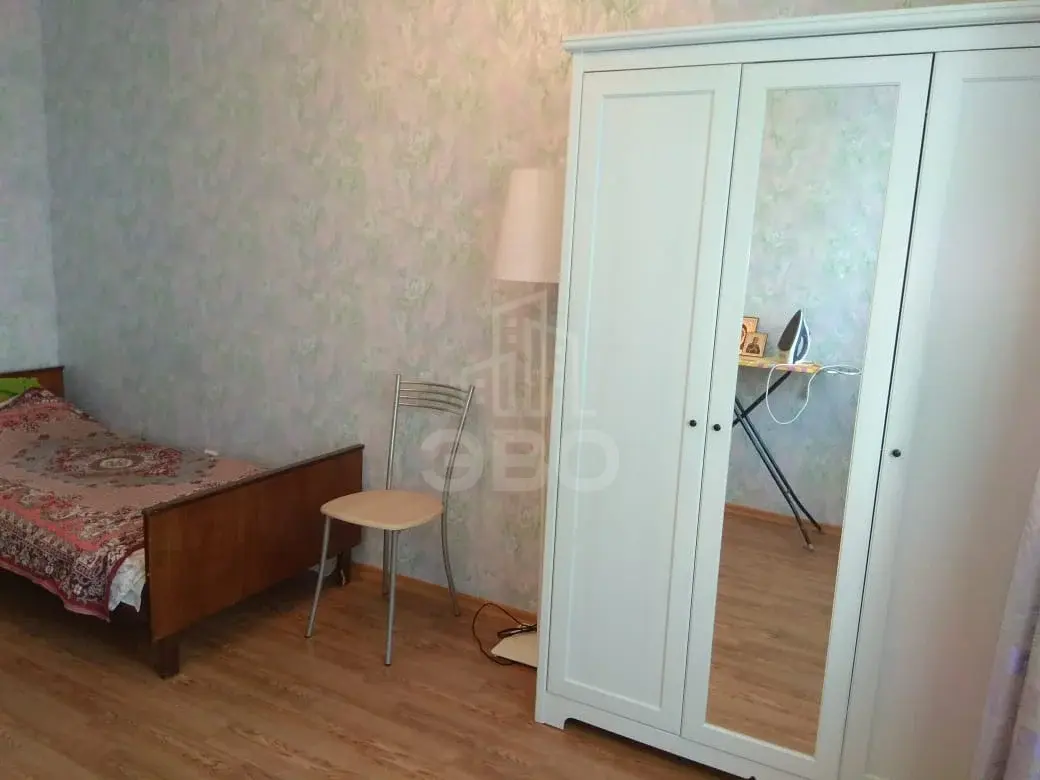 трехкомнатная квартира в Санкт-Петербурге по адресу: Михаила Дудина ул., 23, к 1