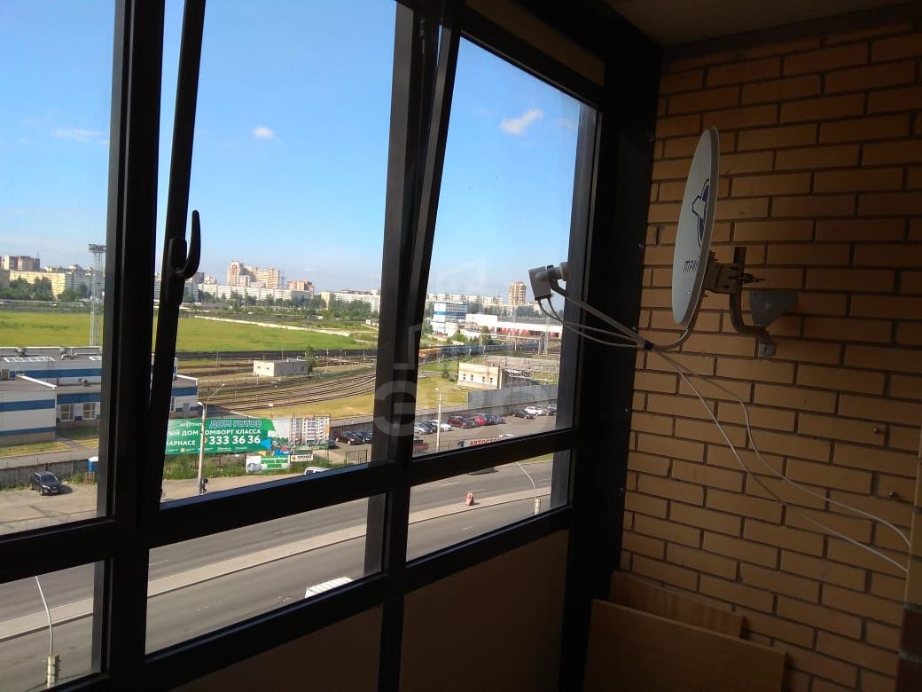 трехкомнатная квартира в Санкт-Петербурге по адресу: Михаила Дудина ул., 23, к 1