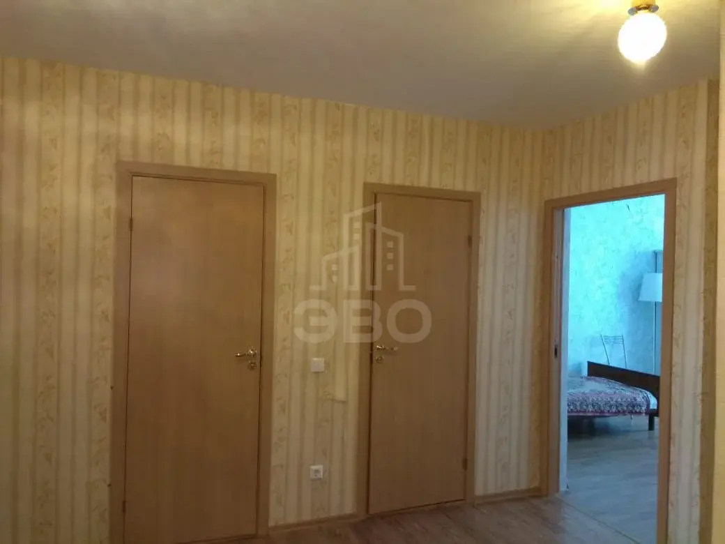 трехкомнатная квартира в Санкт-Петербурге по адресу: Михаила Дудина ул., 23, к 1