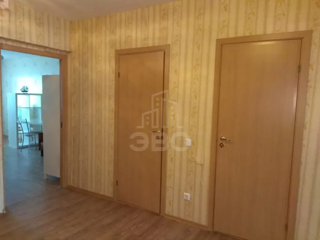 трехкомнатная квартира в Санкт-Петербурге по адресу: Михаила Дудина ул., 23, к 1