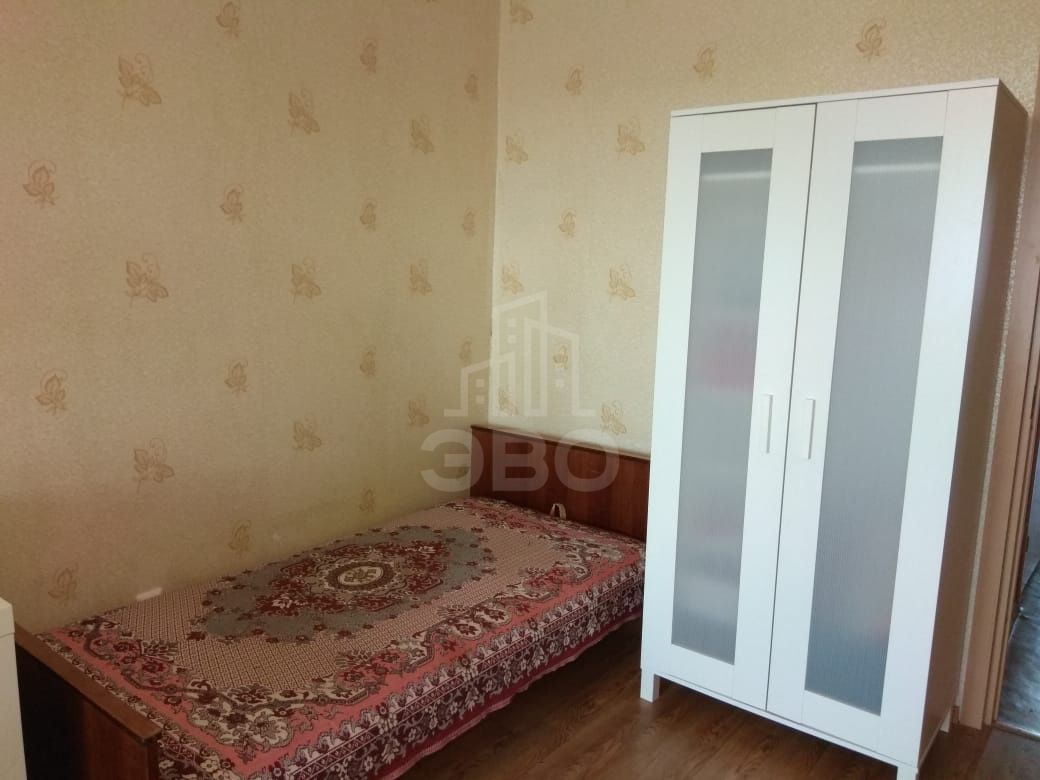 трехкомнатная квартира в Санкт-Петербурге по адресу: Михаила Дудина ул., 23, к 1