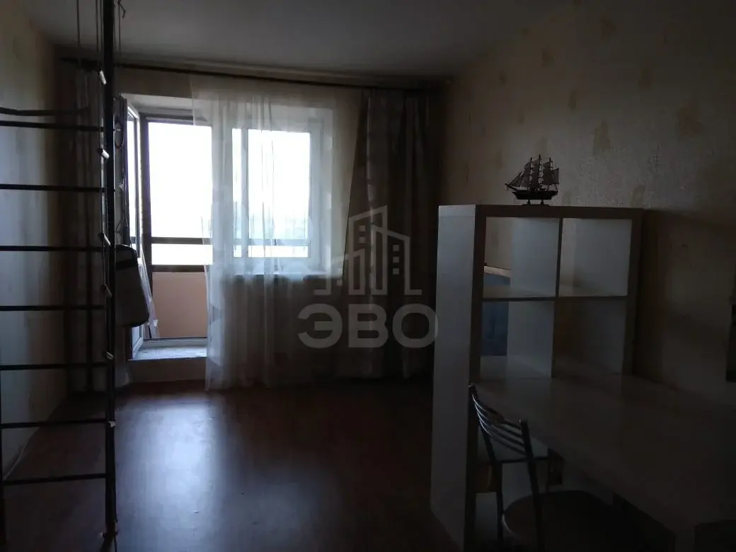 трехкомнатная квартира в Санкт-Петербурге по адресу: Михаила Дудина ул., 23, к 1