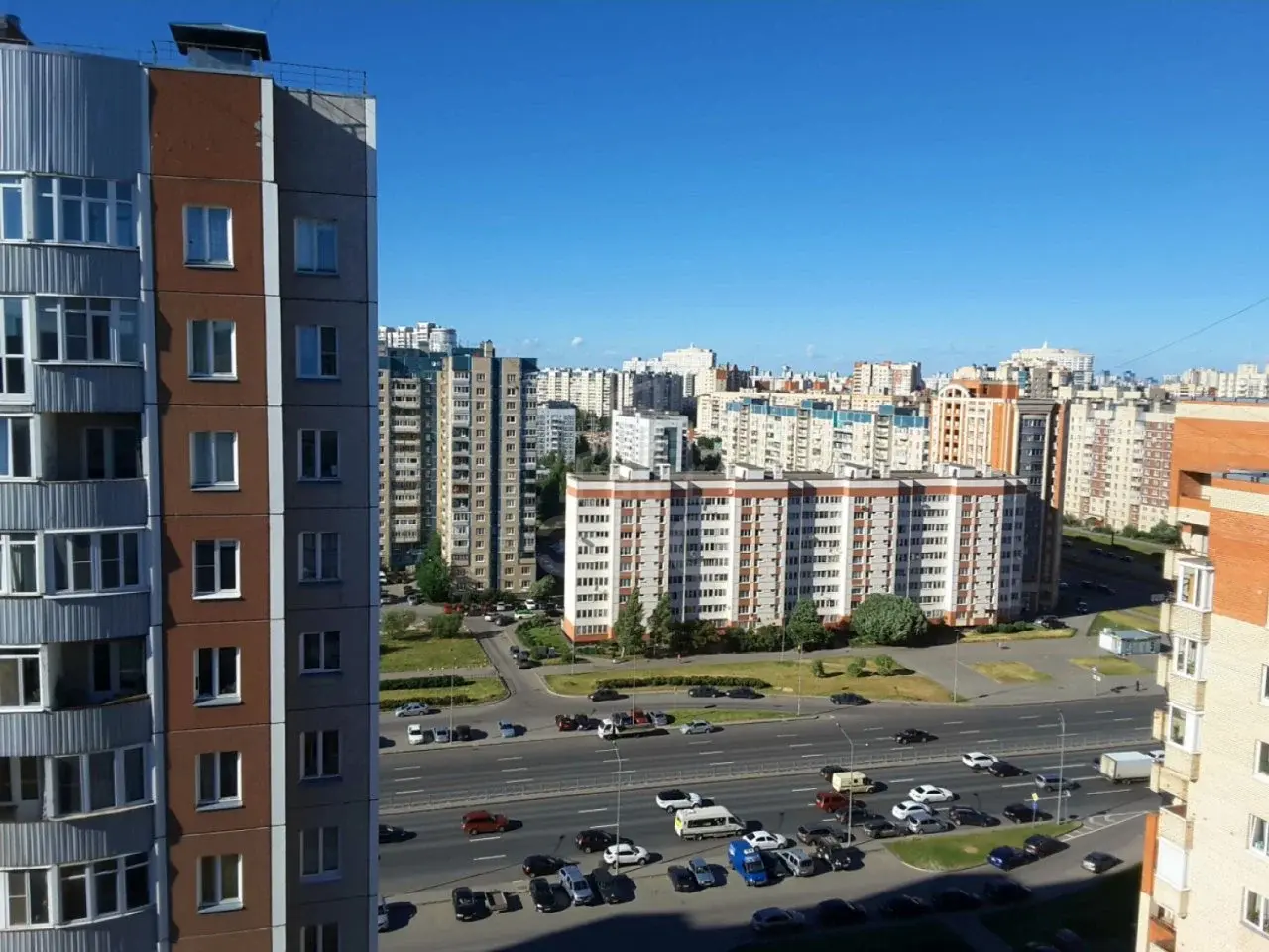 трехкомнатная квартира в Санкт-Петербурге по адресу: Богатырский пр-кт., 30, к 1