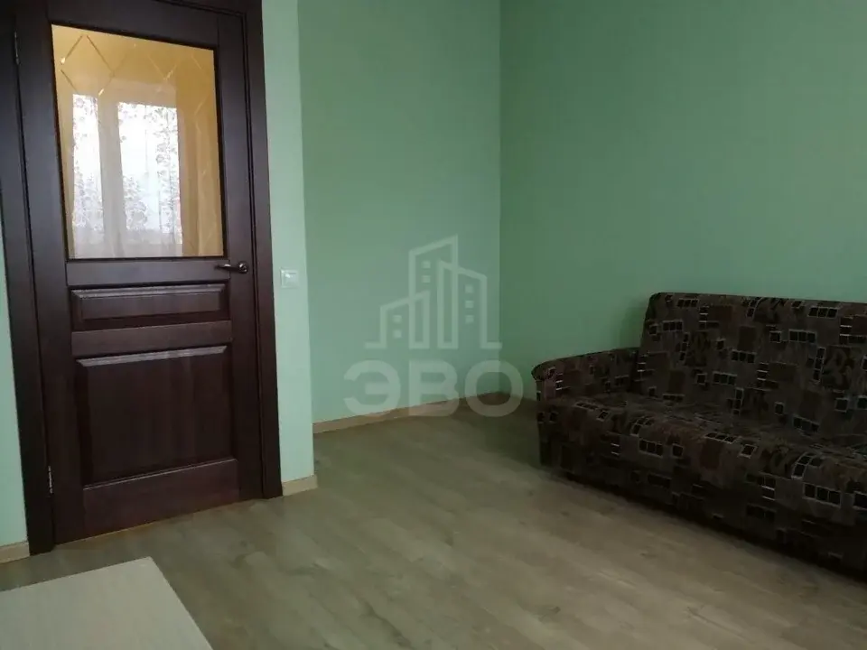 трехкомнатная квартира в Санкт-Петербурге по адресу: Австрийская ул., 4, к 1