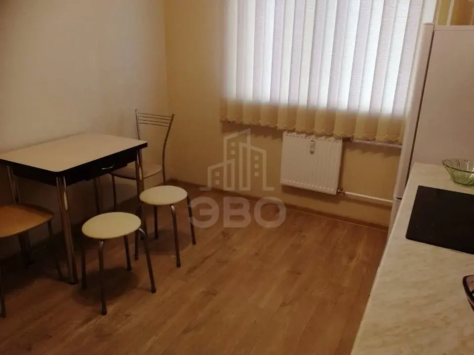 трехкомнатная квартира в Санкт-Петербурге по адресу: Австрийская ул., 4, к 1