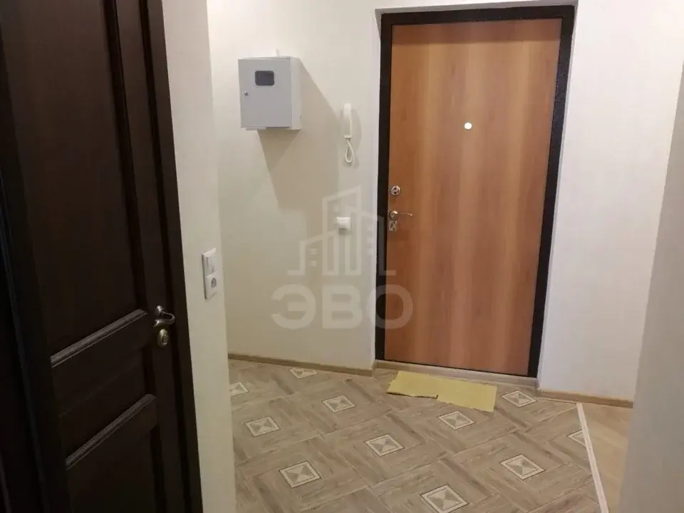трехкомнатная квартира в Санкт-Петербурге по адресу: Австрийская ул., 4, к 1