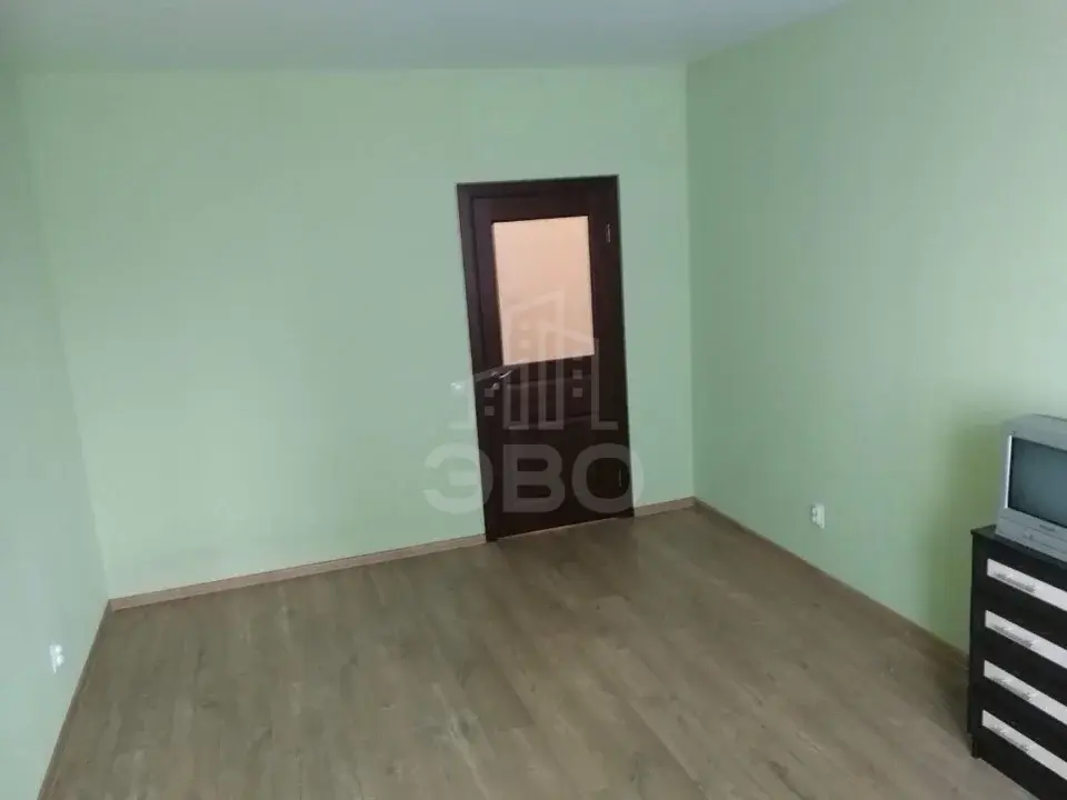 трехкомнатная квартира в Санкт-Петербурге по адресу: Австрийская ул., 4, к 1
