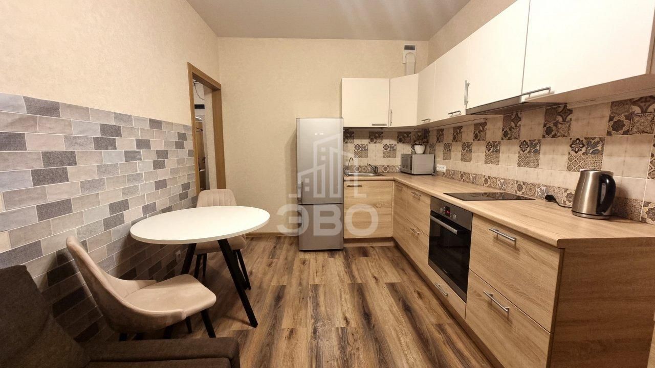 однокомнатная квартира в Санкт-Петербурге по адресу: Оборонная ул., 37, к 1