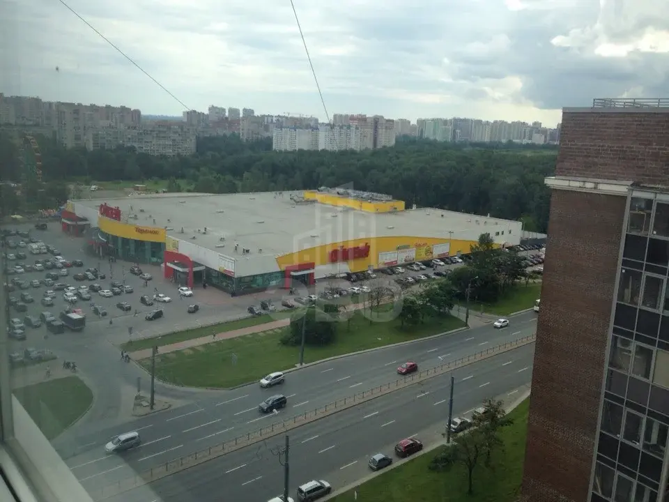 комната в Санкт-Петербурге по адресу: Большевиков пр-кт., 11