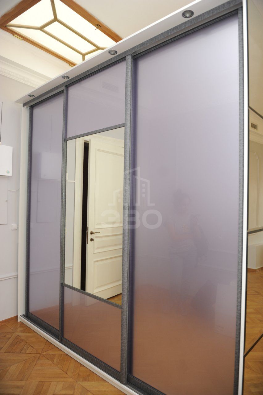 трехкомнатная квартира в Санкт-Петербурге по адресу: Грибоедова канала наб., 70